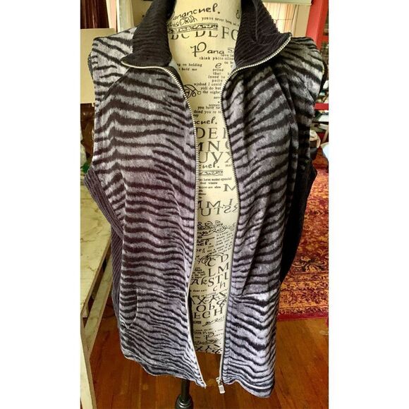 Jones NY Ladies Zip Up Vest - Picture 8 of 9